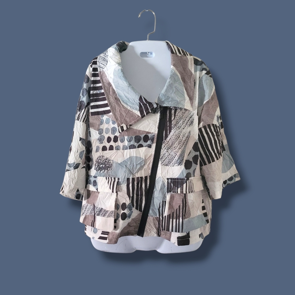 Ever Sassy | NWOT Cute Multicolor Abstract 3/4 Sleeve Boxy Lightweight Jacket